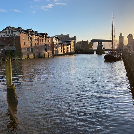 Simmerdeis Am Hafen Husum  Exteriör bild
